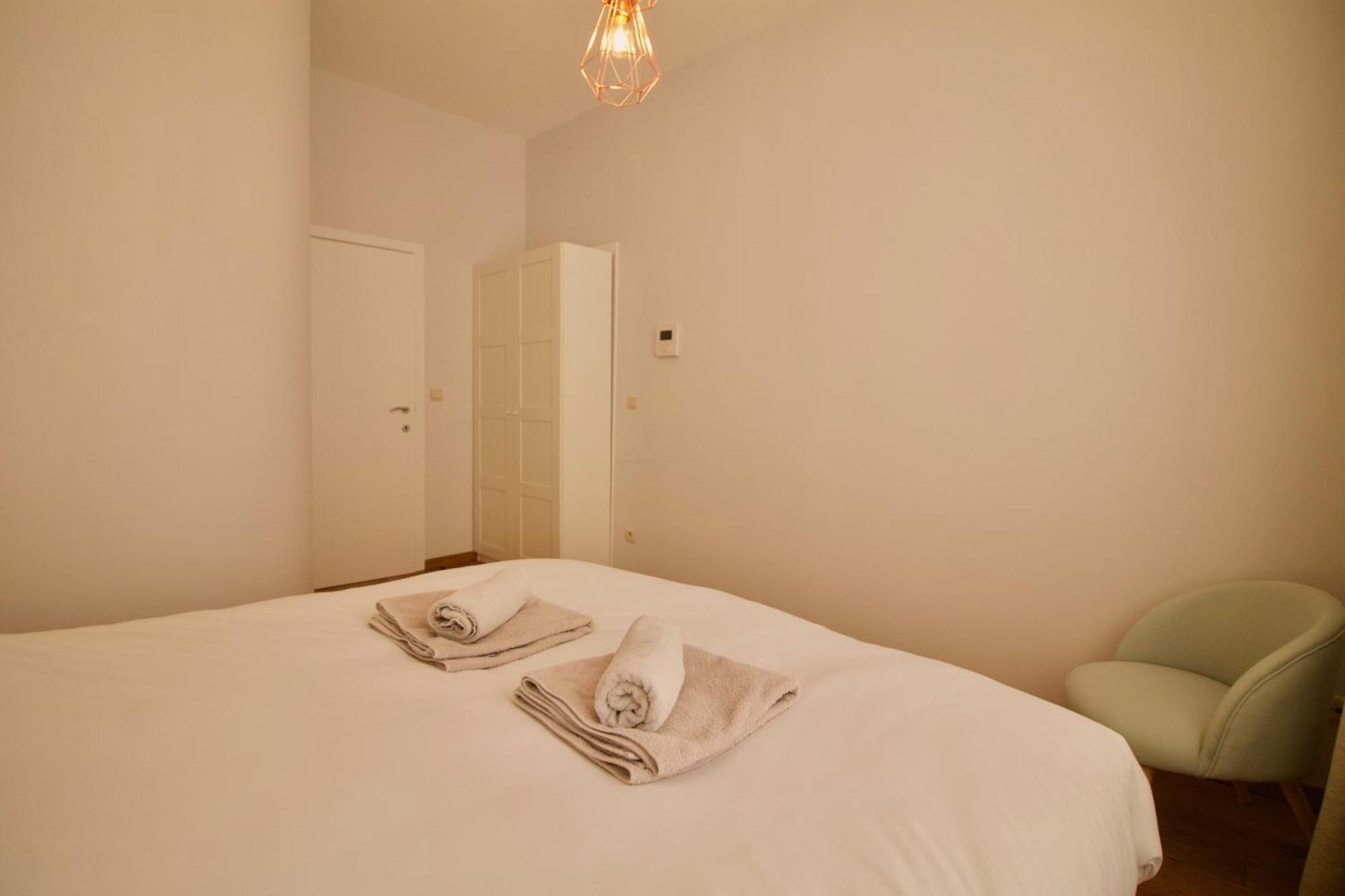 Heart Of Grand Place - Stunning 3Br Triplex Brussels Exterior photo